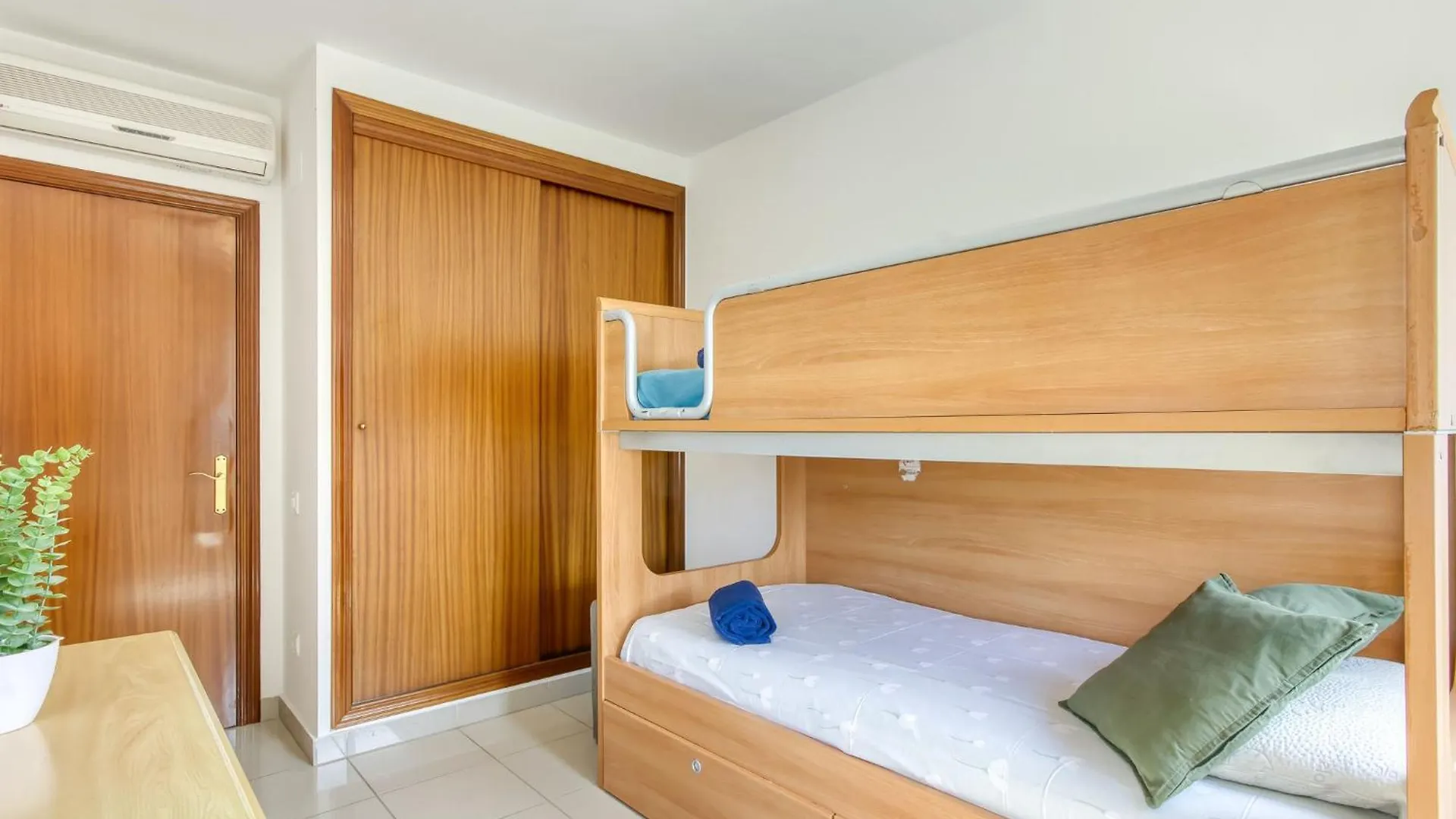 Apartment Puigmal By Interhome Empuriabrava Spanje